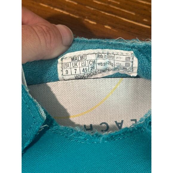 Vionic Malibu Women's Slip-on Comfort Shoe Canvas Size 9 - Picture 4 of 6